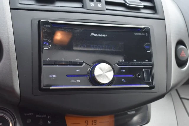 Used 2010 Blue Toyota Limited image 31