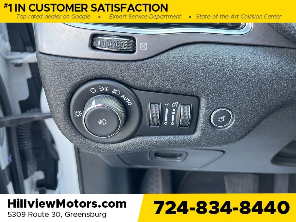 Certified Used 2019 Bright White Clearcoat Jeep Limited image 23