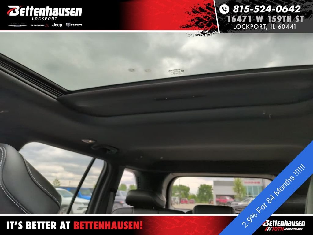 New 2026 White/off-white Jeep Laredo Altitude image 25