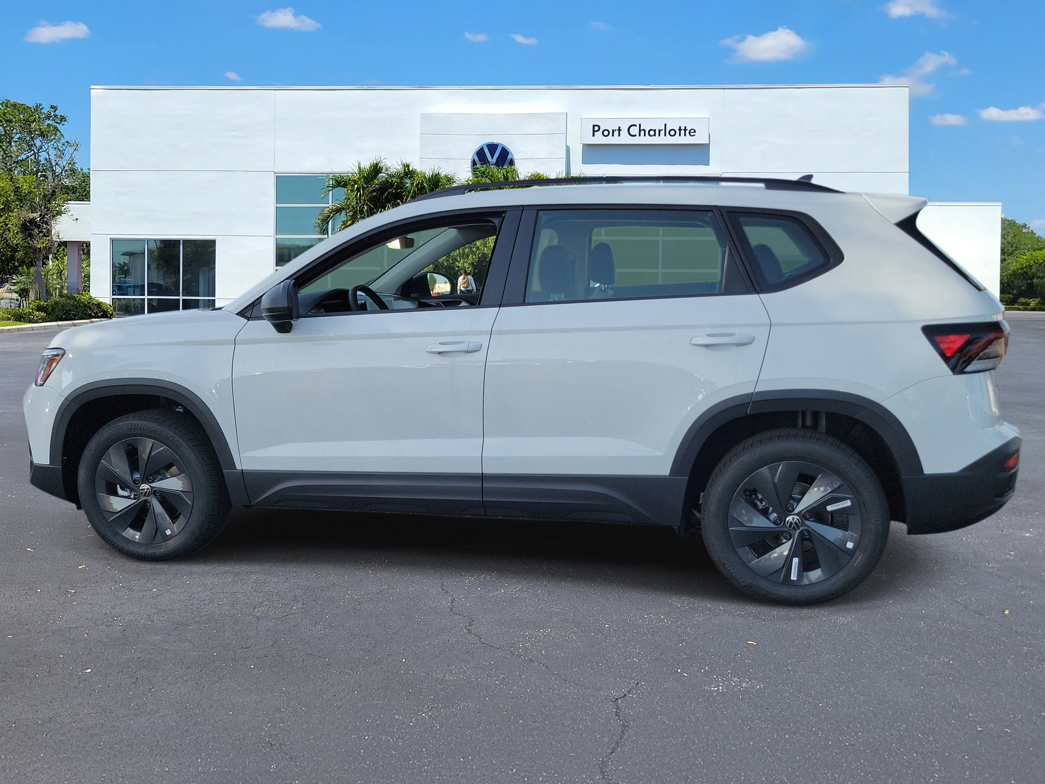 New 2026 White Volkswagen 1.5T S image 31