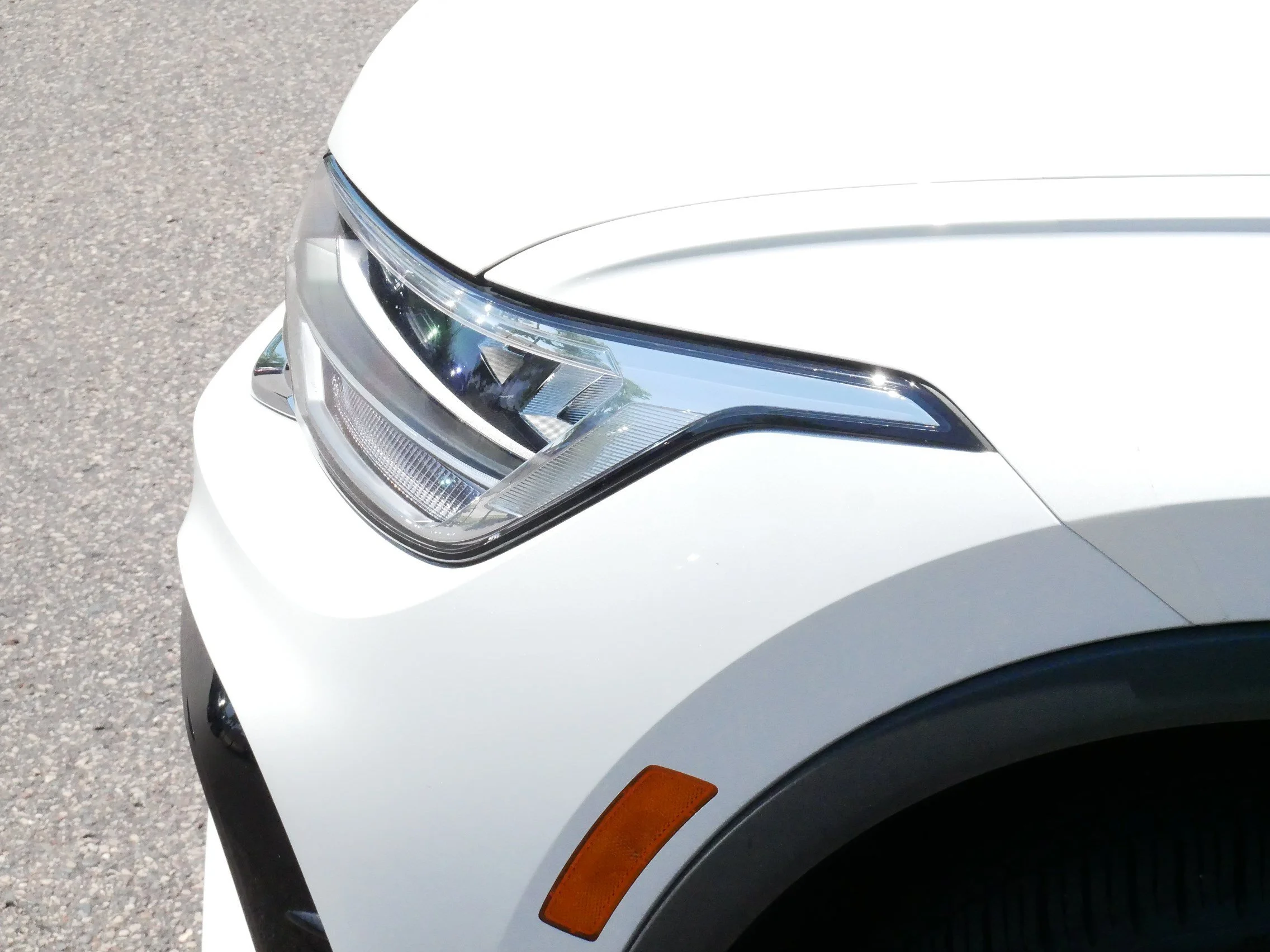 Certified Used 2024 OPAL WHITE PEARL EFFECT Volkswagen SE R-Line Black image 16