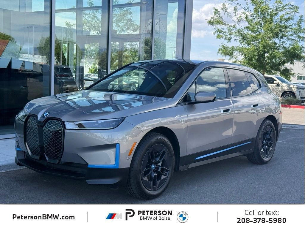 2024 BMW iX xDrive50's photo