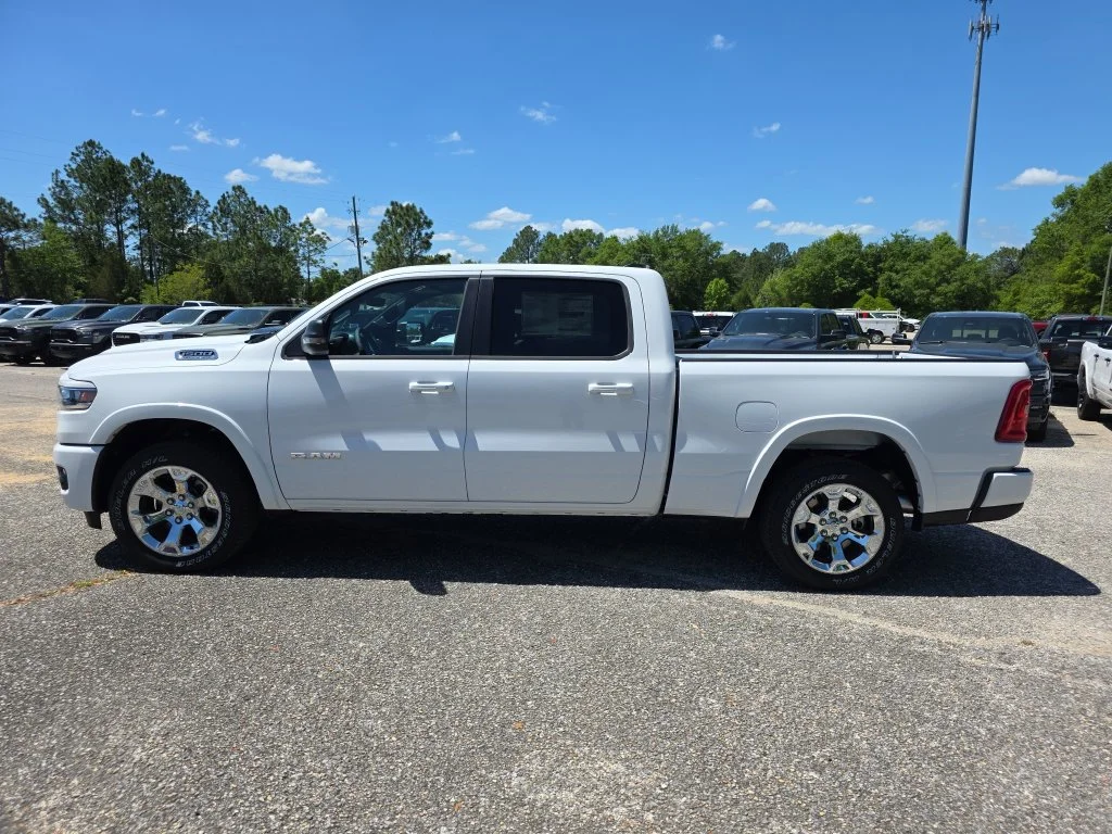 New 2026 Bright White Clear-Coat Exterior Paint RAM Big Horn/Lone Star image 7