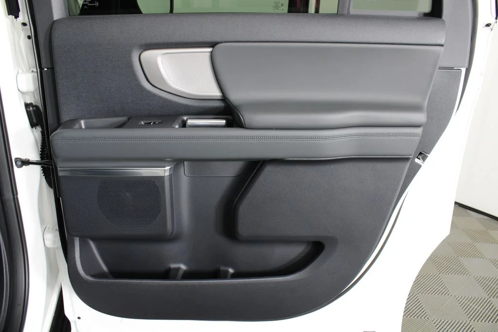 New 2026 Star White Metallic Tri-Coat Ford Active image 12