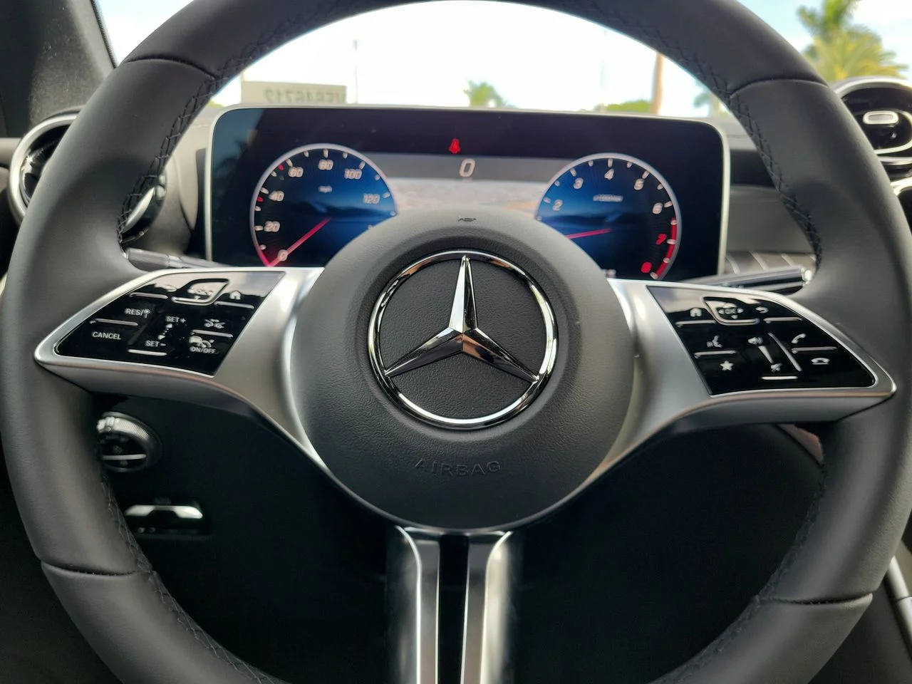 New 2027 Polar White Mercedes-Benz GLC 300 image 29