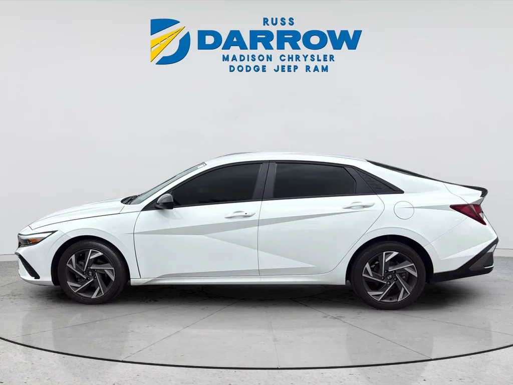 Certified Used 2025 White Hyundai SEL Sport image 2