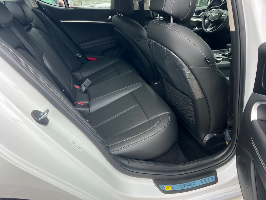 2026 GENESIS G70 Standard - Photo 15