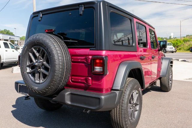 New 2026 Tuscadero Pearl-Coat Exterior Paint Jeep Sport S image 5