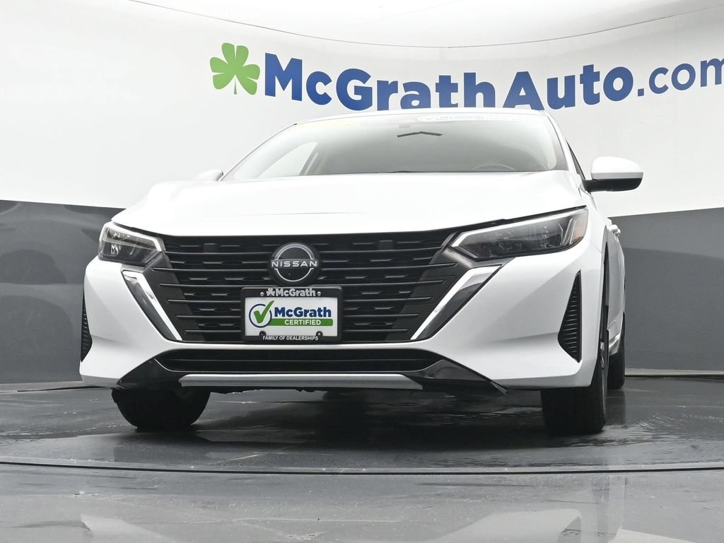 Used 2025 White Nissan SV image 7