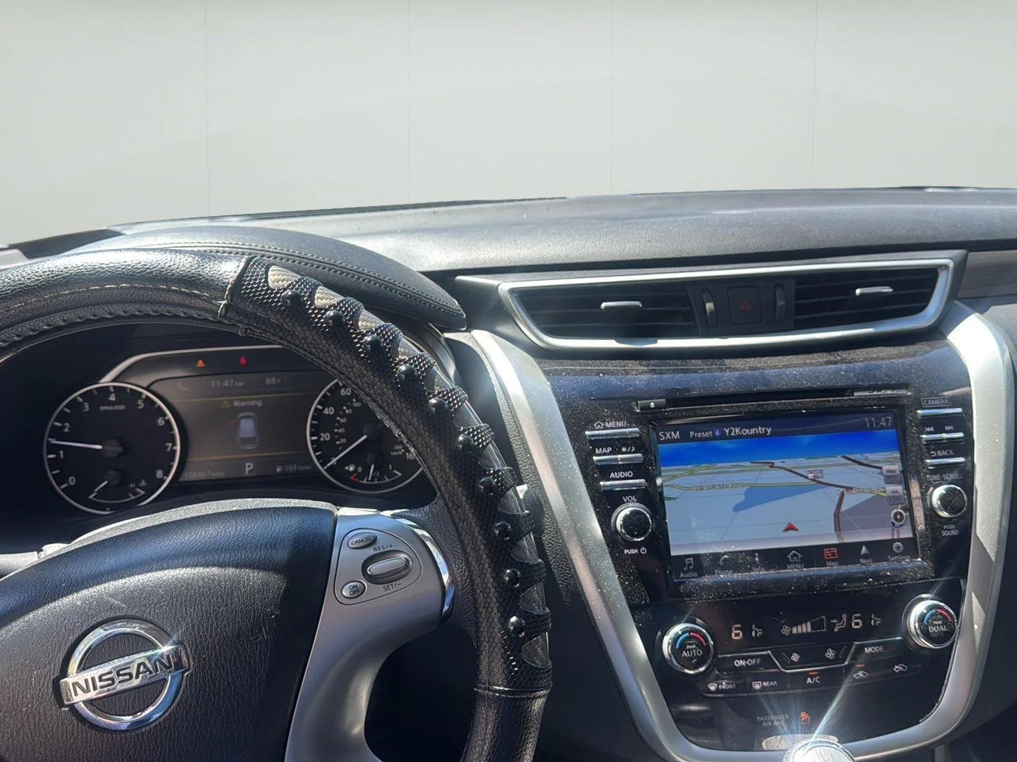 Used 2017 Pearl White Nissan SL image 12
