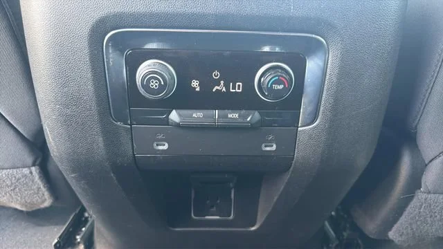 Used 2022 Black Chevrolet LS image 19