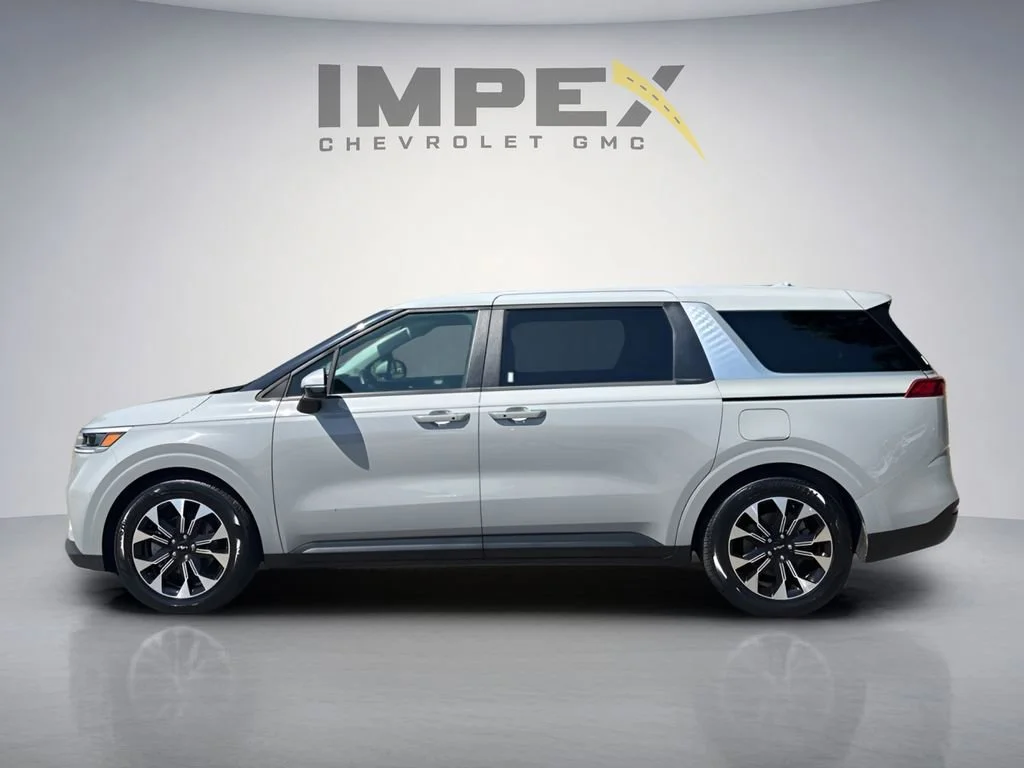 Used 2022  Kia EX image 2