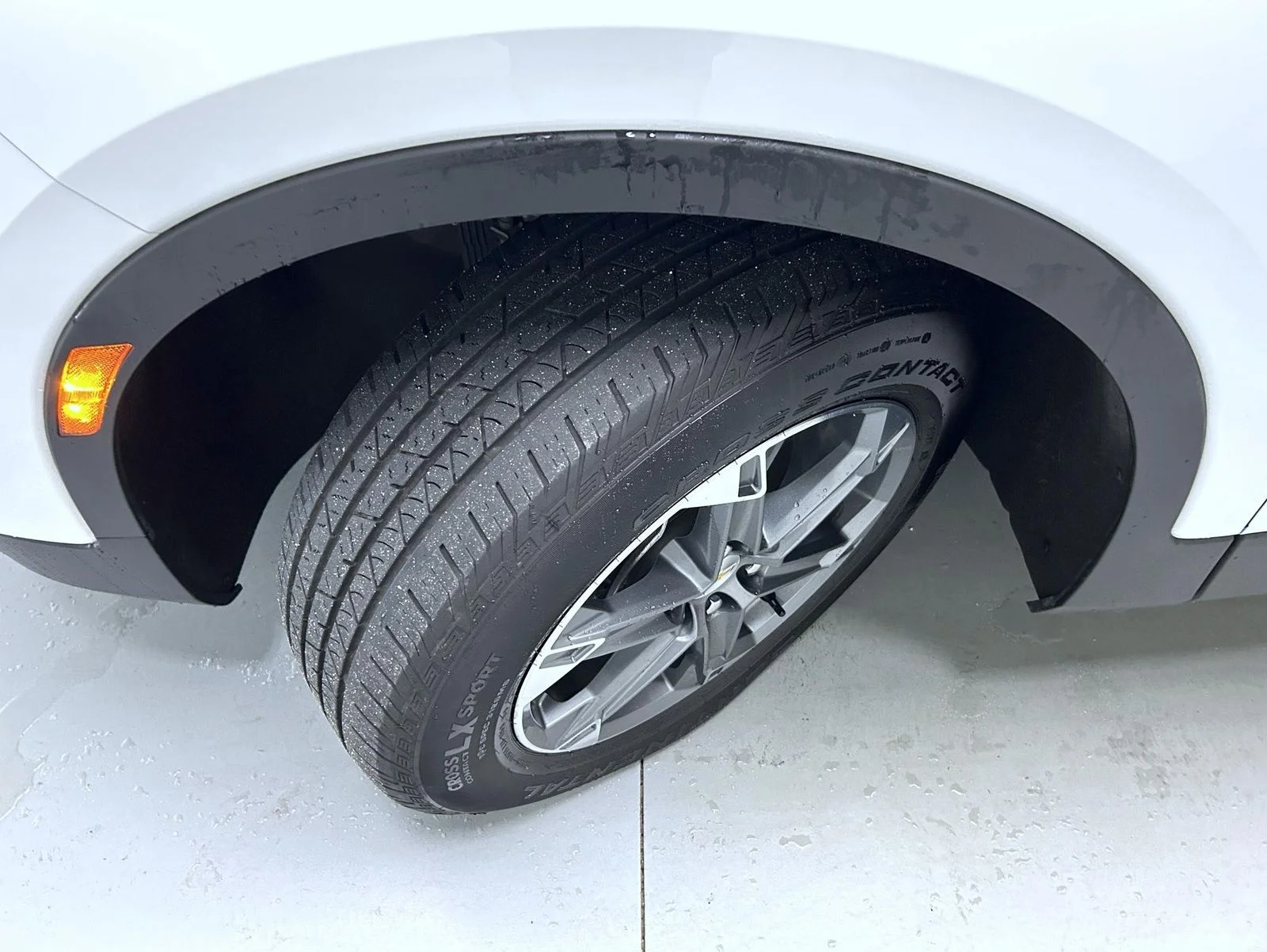 Used 2025 White Chevrolet LT image 23