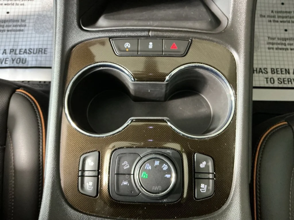 Used 2023 STERLING METALLIC GMC AT4 image 32
