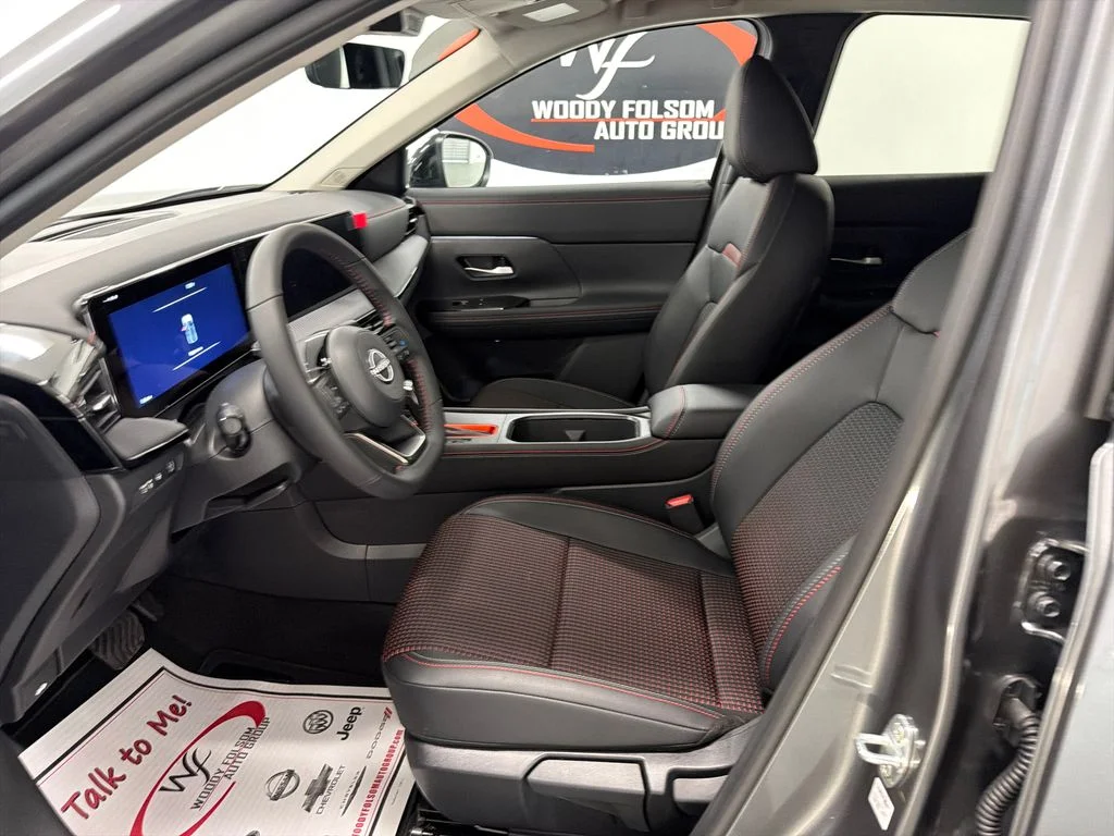 New 2026 Gray Nissan SR image 9