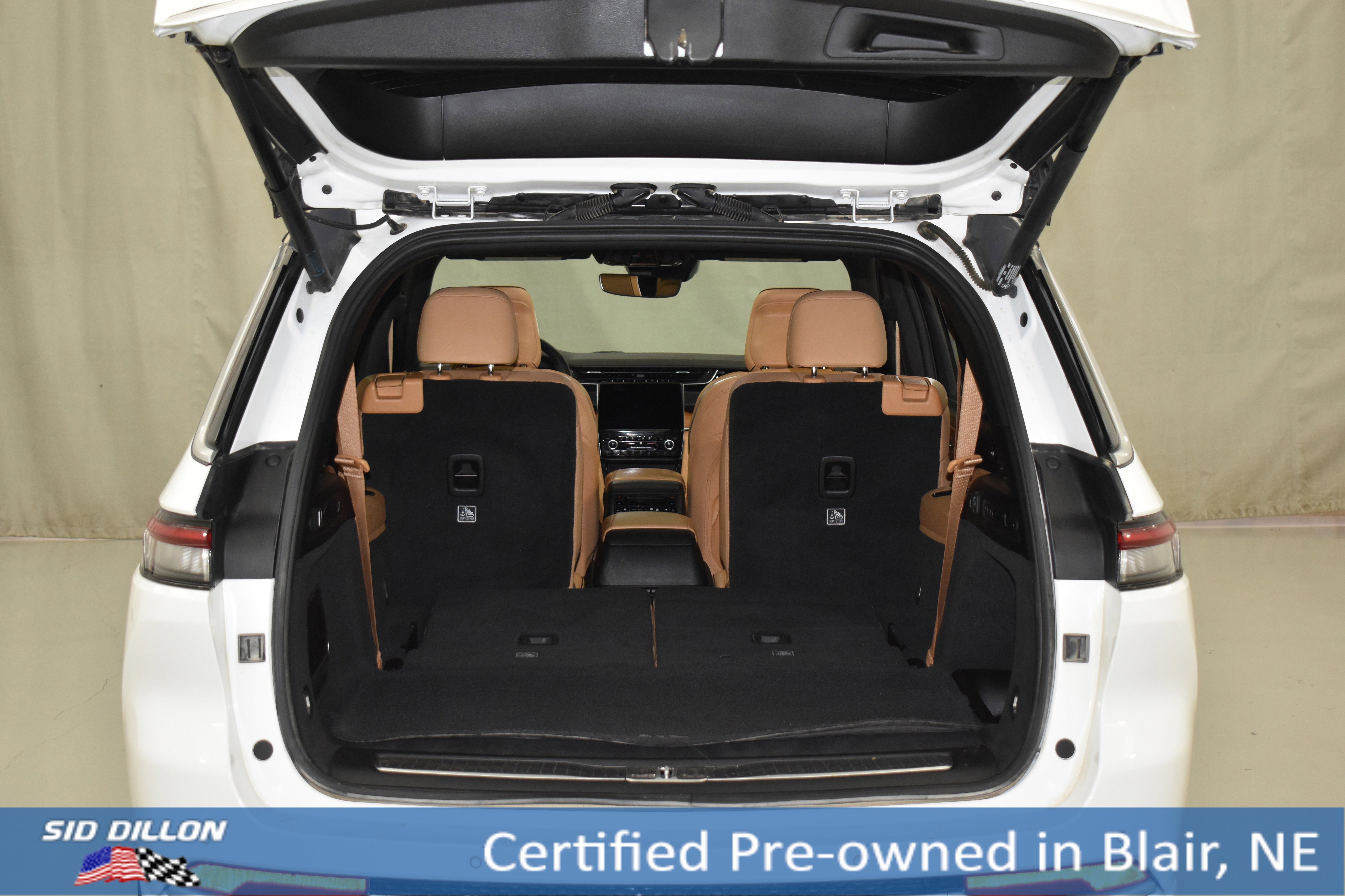 Used 2023 Bright White Clearcoat Jeep Summit Reserve image 12