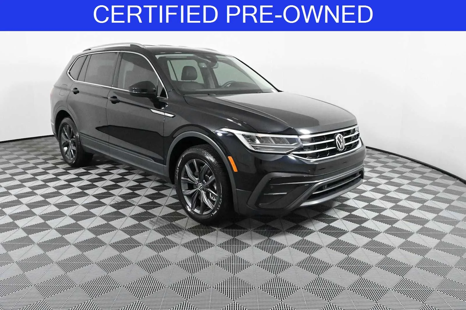 Certified Used 2023 Deep Black Pearl Volkswagen SE image 1
