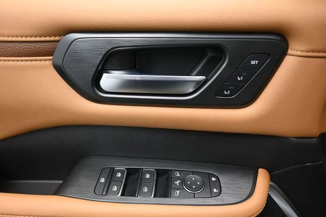 New 2026 Everest White TriCoat Nissan Platinum Reserve image 18