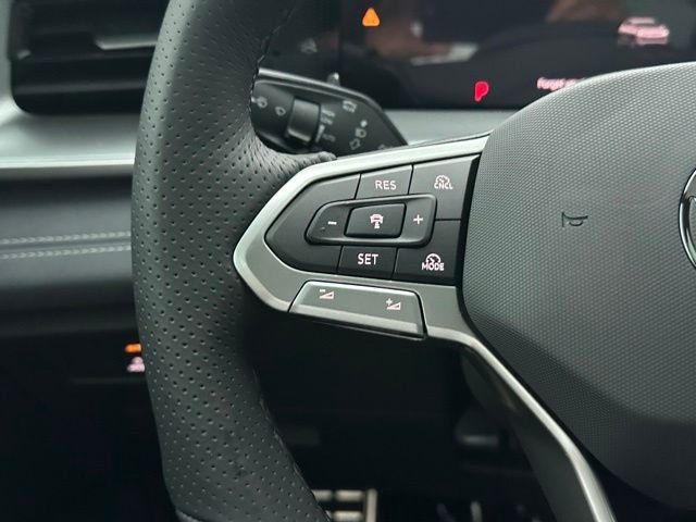 New 2026 Deep Black Pearl Volkswagen 2.0T SE R-Line Black image 38