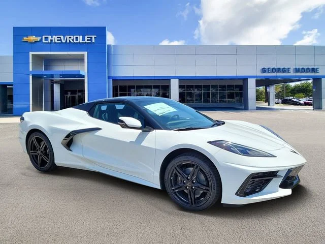 2026 Chevrolet Corvette Stingray Convertible 2LT's photo