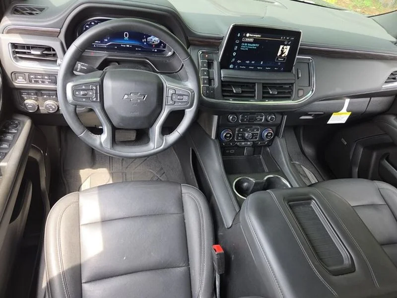 Used 2024 Black Chevrolet Z71 image 10