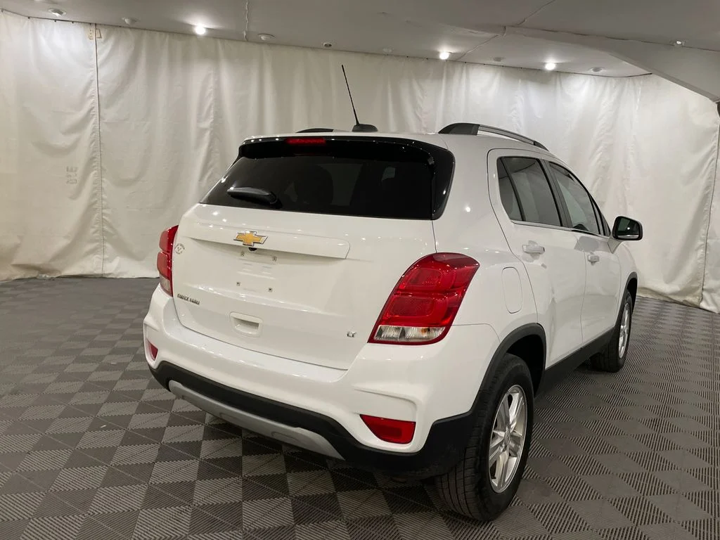 Used 2019 Summit White Chevrolet LT image 5