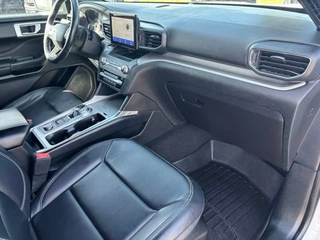 Used 2020 White Ford XLT image 24
