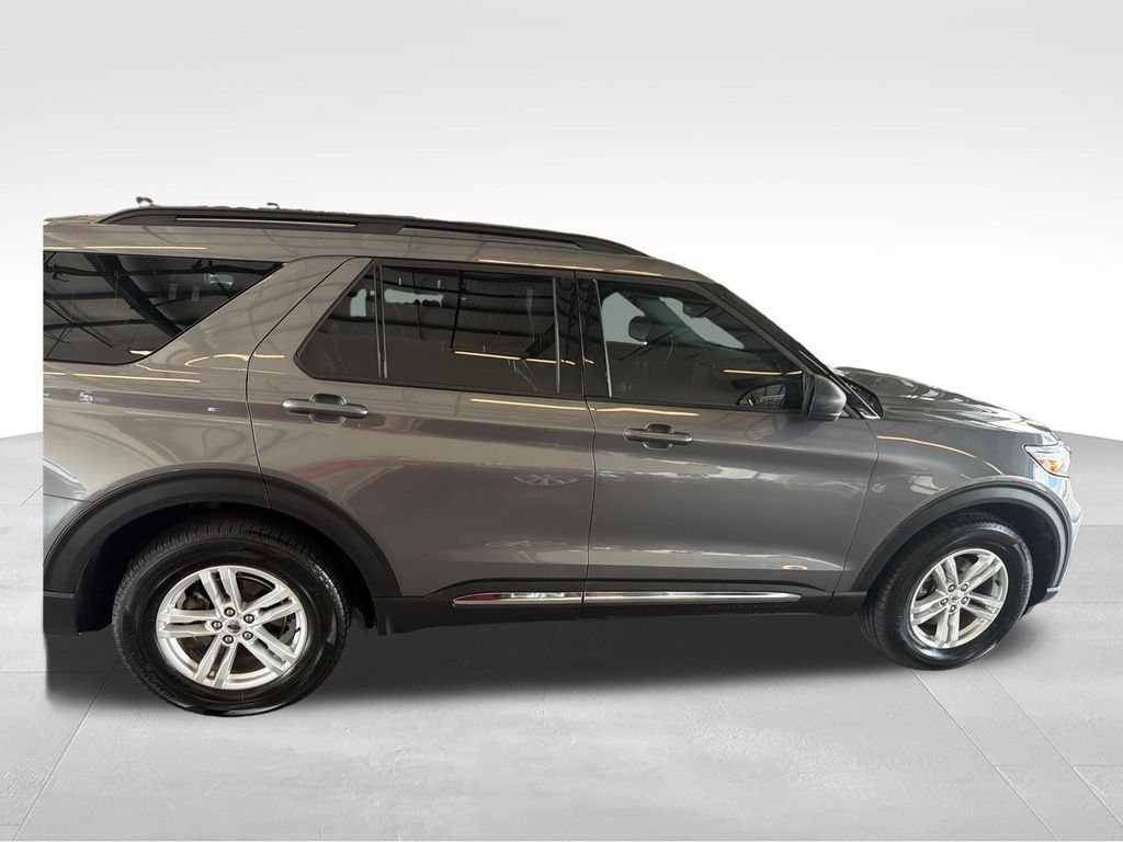 Used 2023 Gray Ford XLT image 6