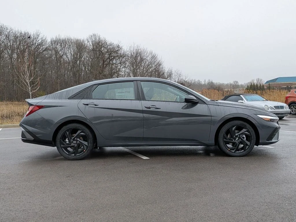 New 2026 Gray Hyundai SEL Sport image 8