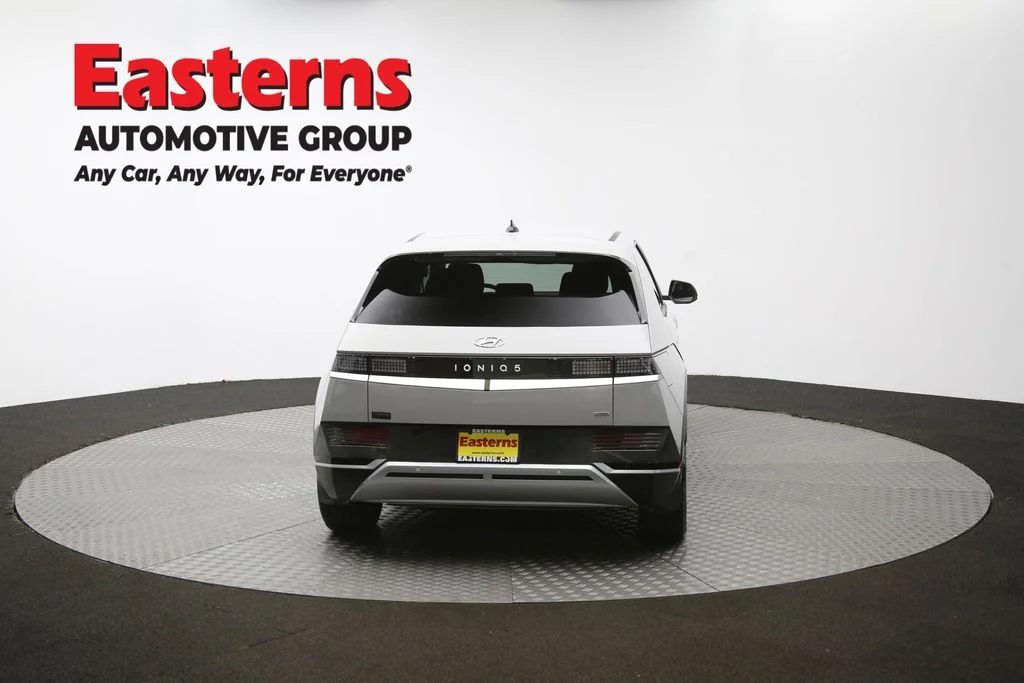 Used 2023 Gray Hyundai SE image 34