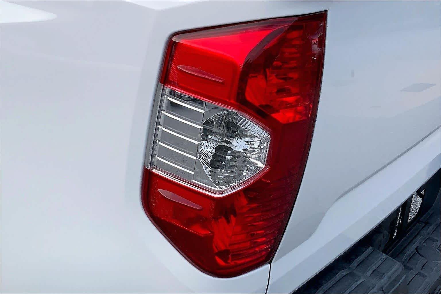 Used 2016 Super White Toyota Platinum image 25