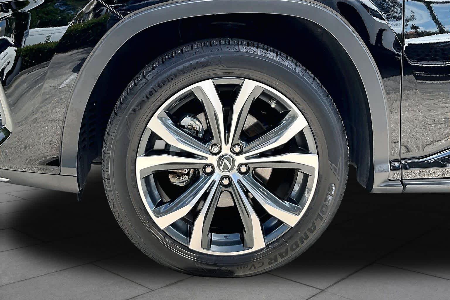 Used 2020 Obsidian Lexus  image 11