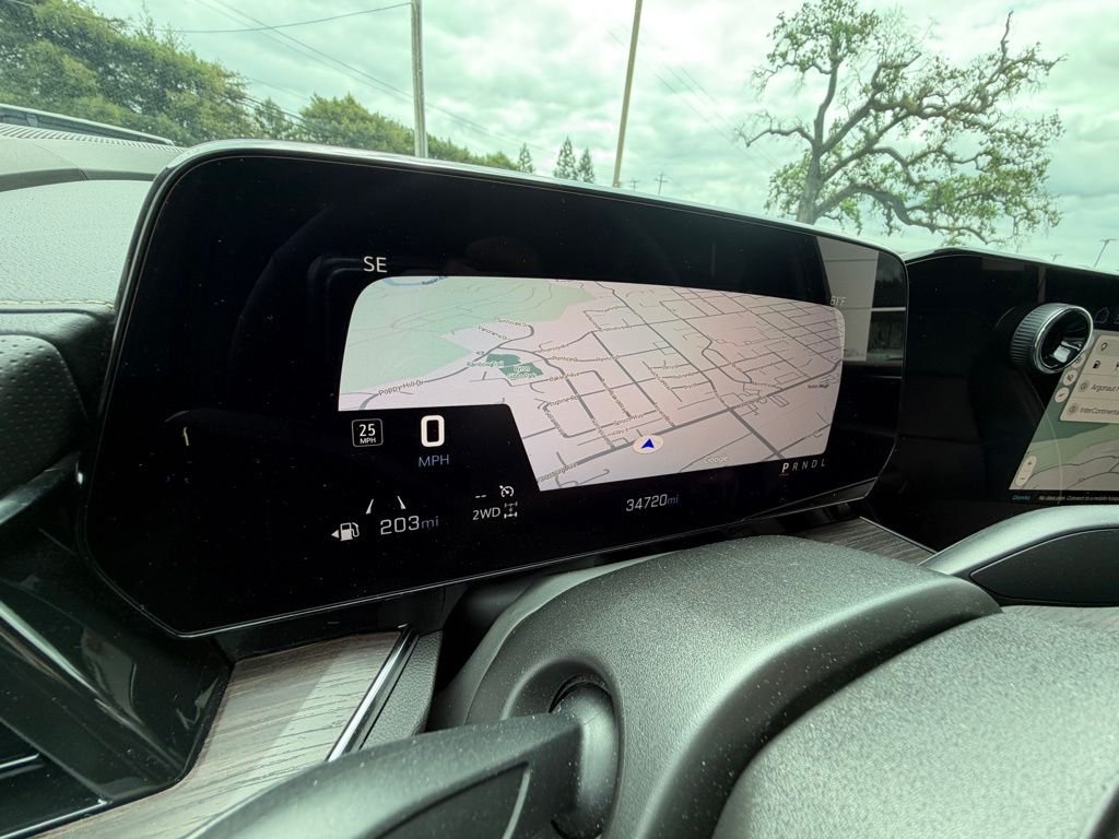 Used 2025 Gray Chevrolet Premier image 19