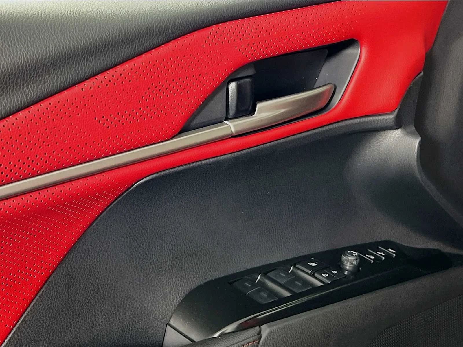 2026 Toyota Camry — photo 17