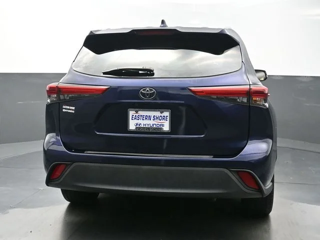 Used 2021  Toyota XLE image 6