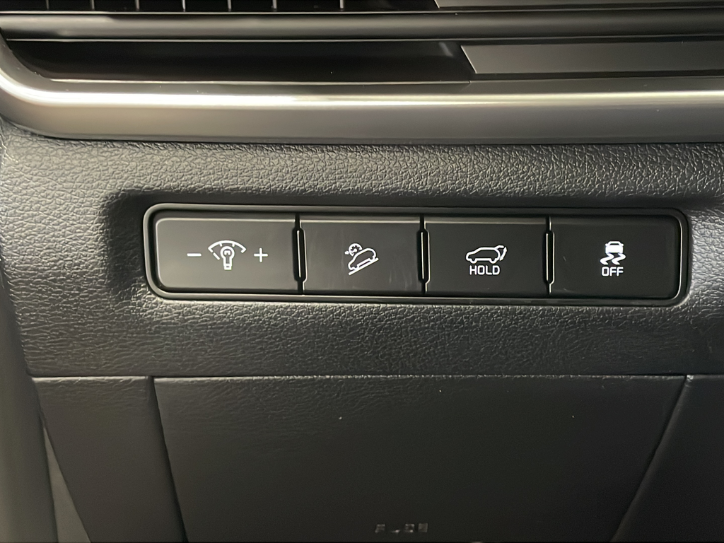 Used 2025 Black Kia EX image 27