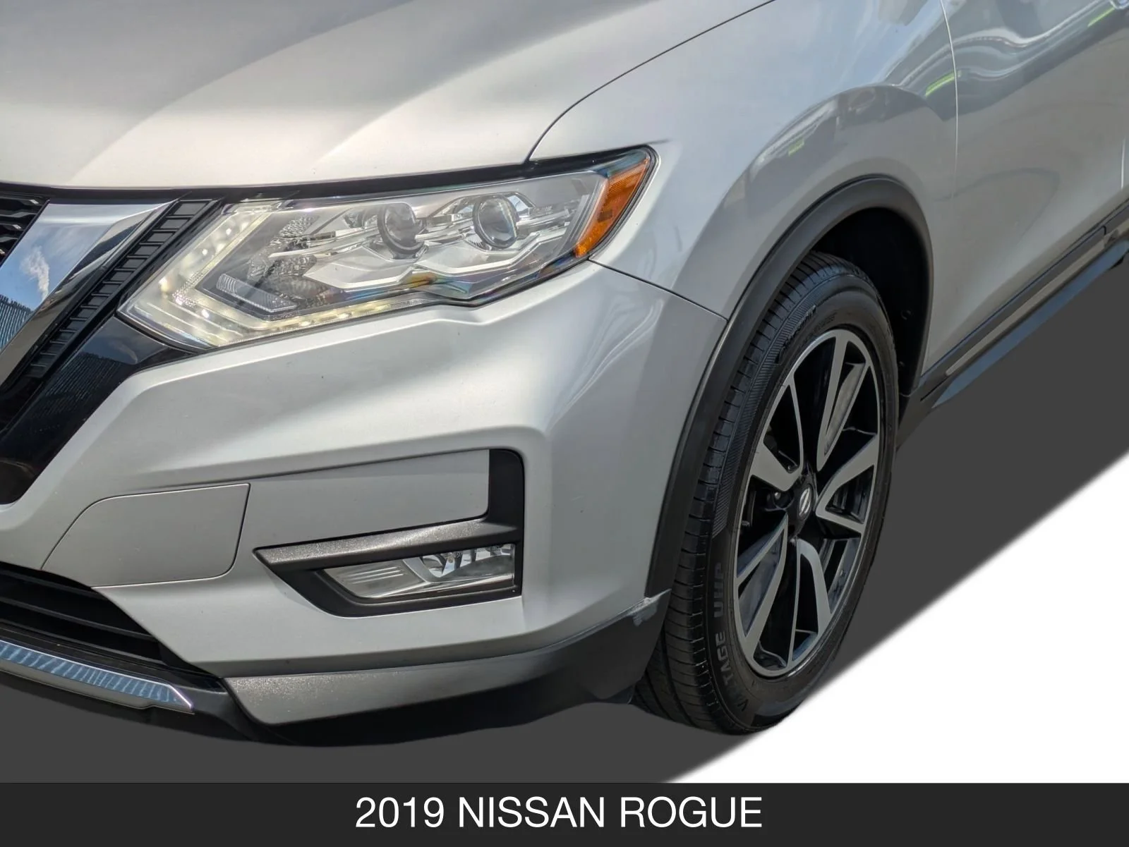 Used 2019 Brilliant Silver Metallic Nissan SL image 10