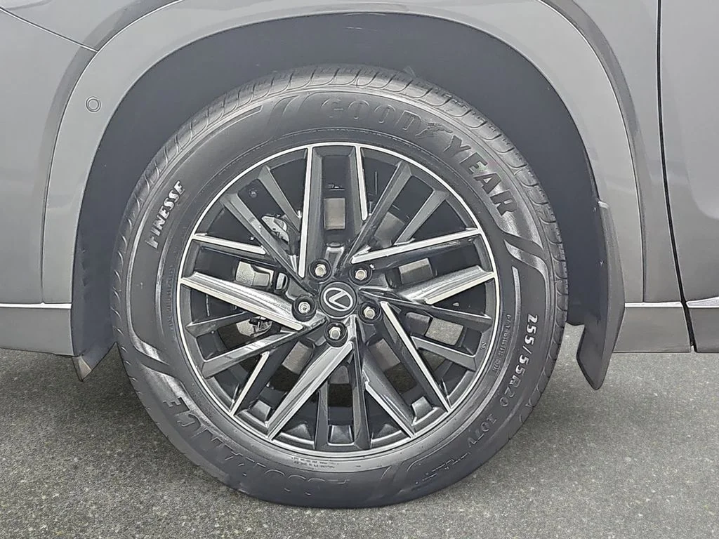 New 2026 Cloudburst Gray Lexus PREMIUM AWD image 31
