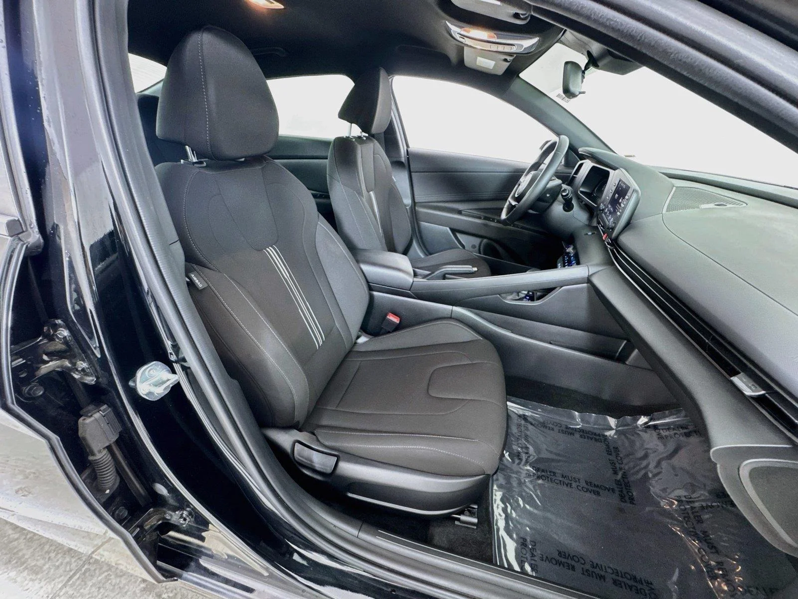 Used 2025 Abyss Black Hyundai SEL Sport image 25