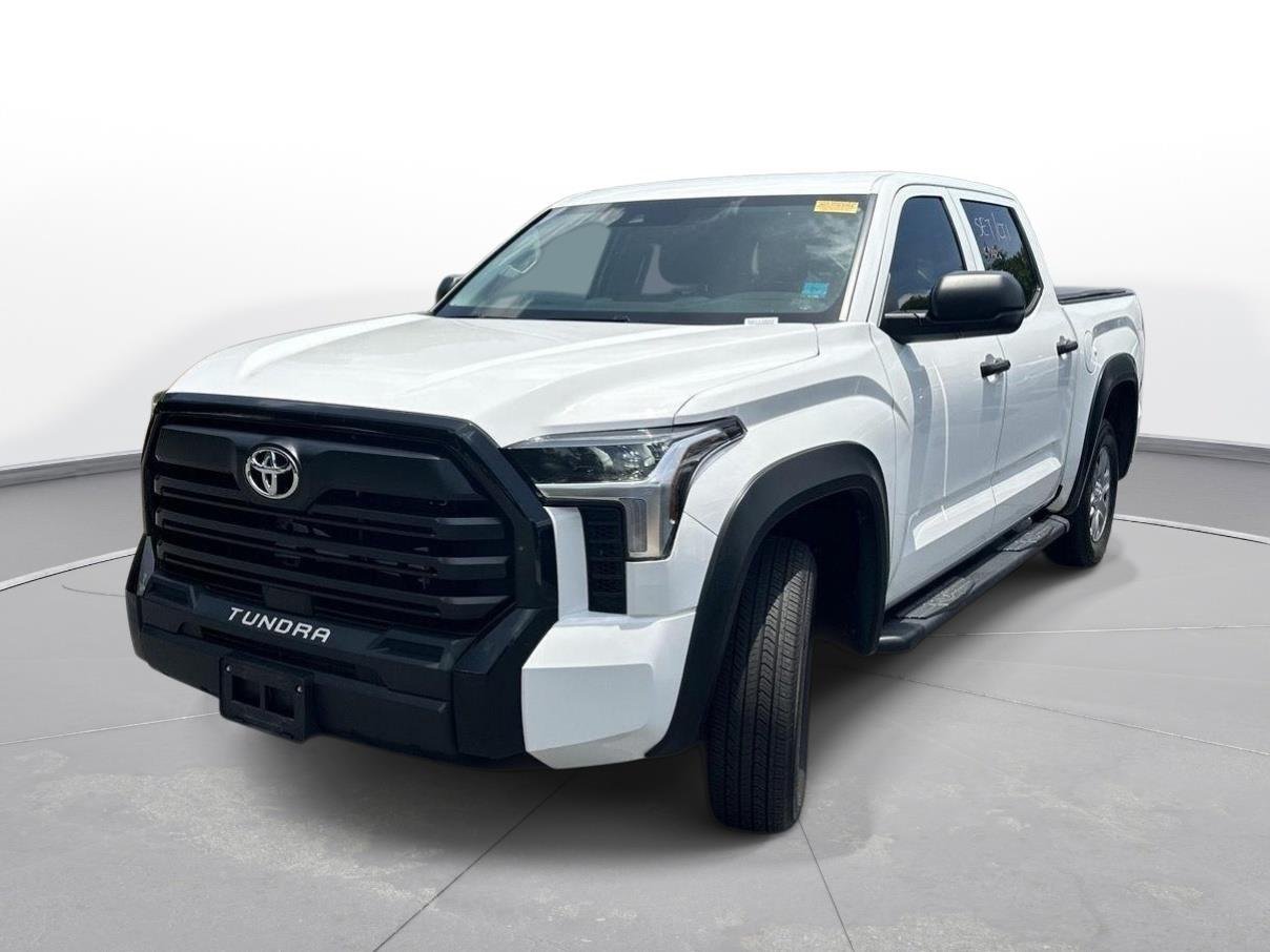 Used 2023 WHITE TOYOTA TRUCK SR image 2