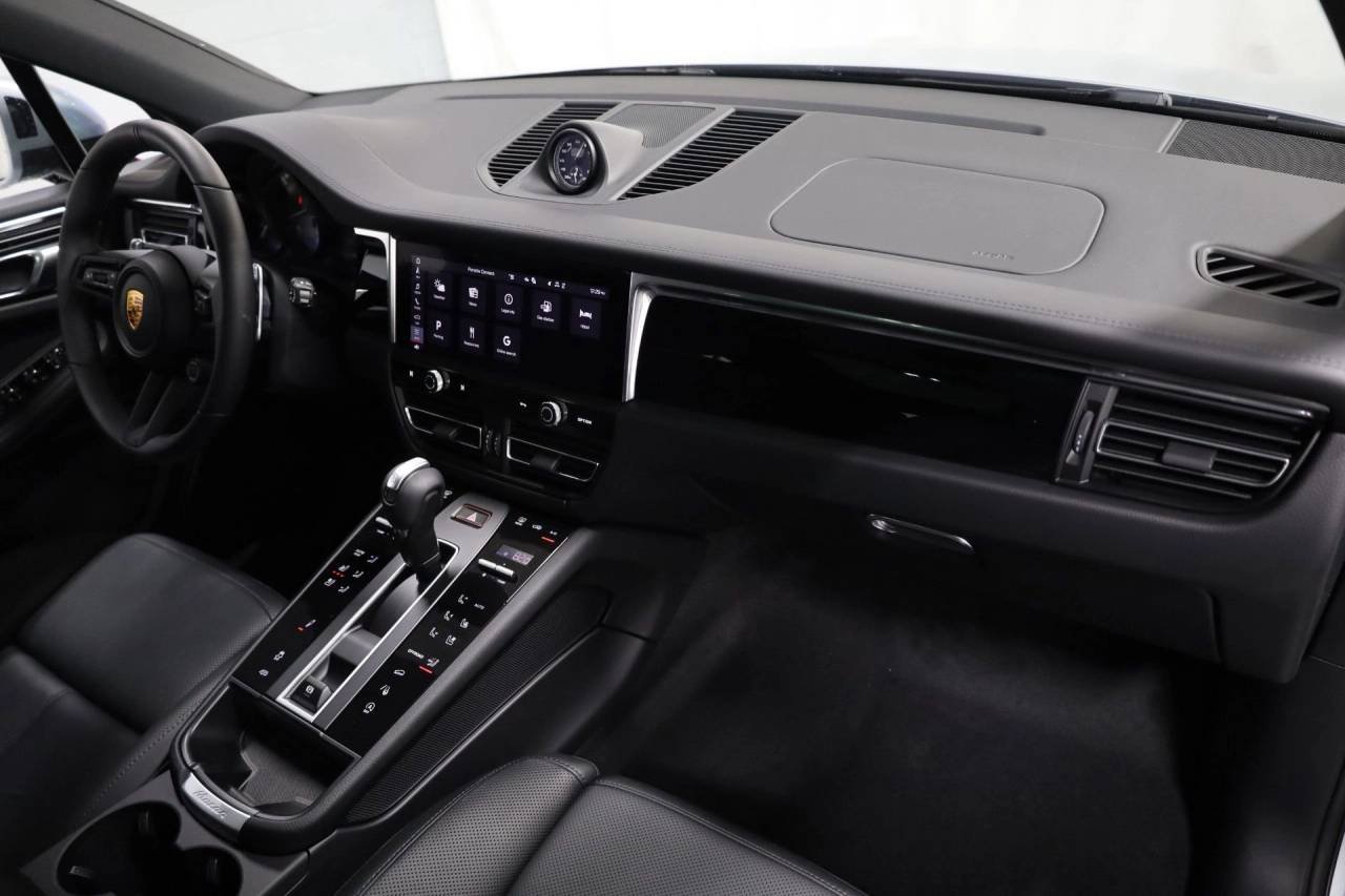 New 2026 Dolomite Silver Metallic Porsche S image 6
