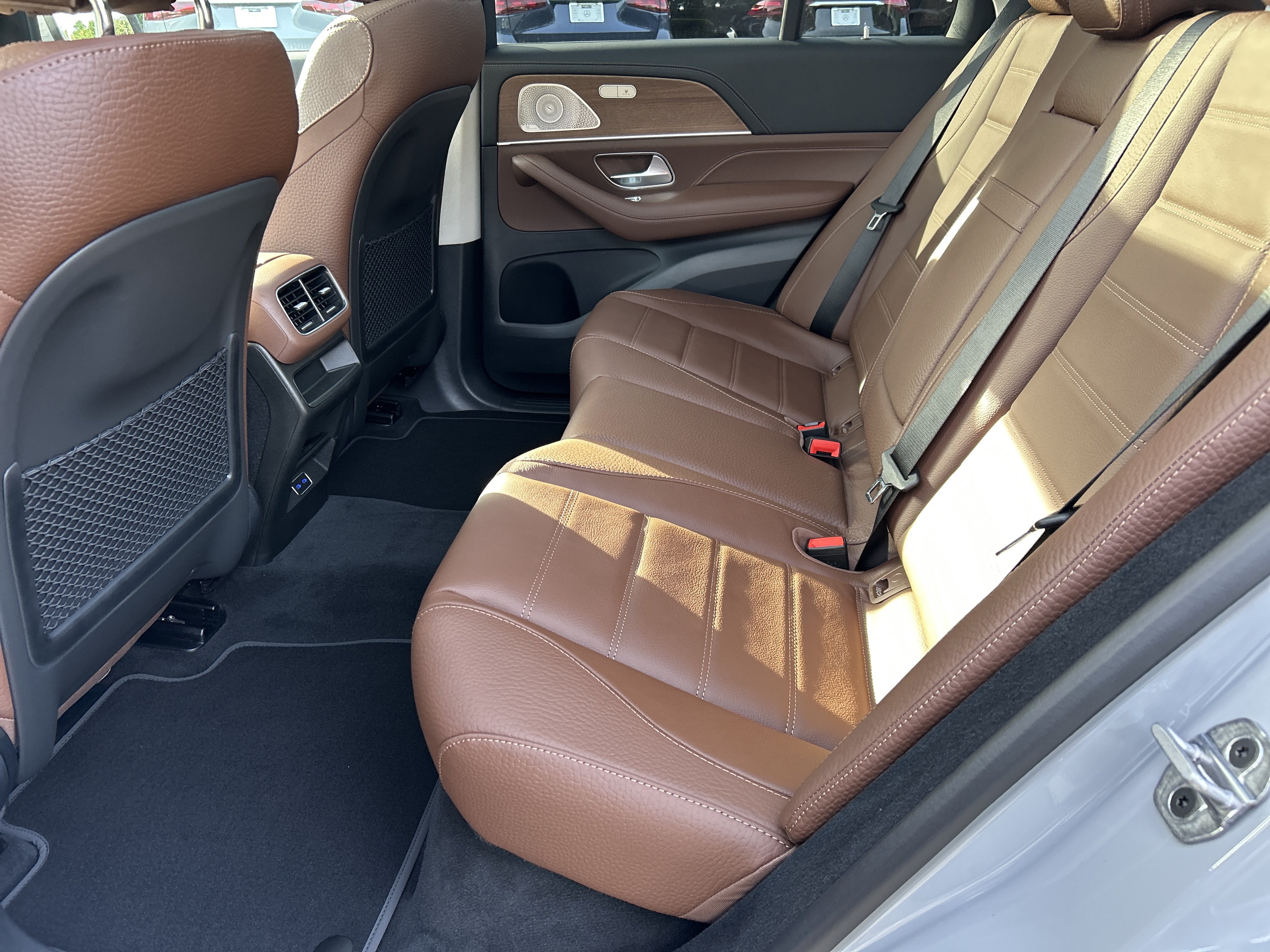New 2026 MANUFAKTUR Alpine Grey Mercedes-Benz GLE 450 4MATIC® SUV image 36