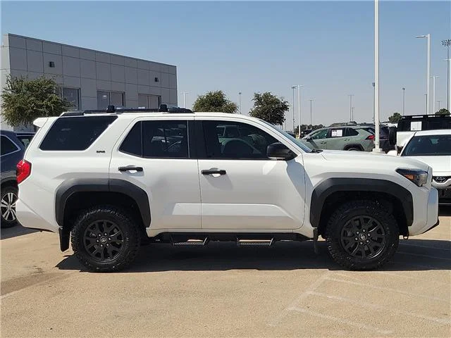 Used 2025 Ice Cap Toyota SR5 4x2 image 4