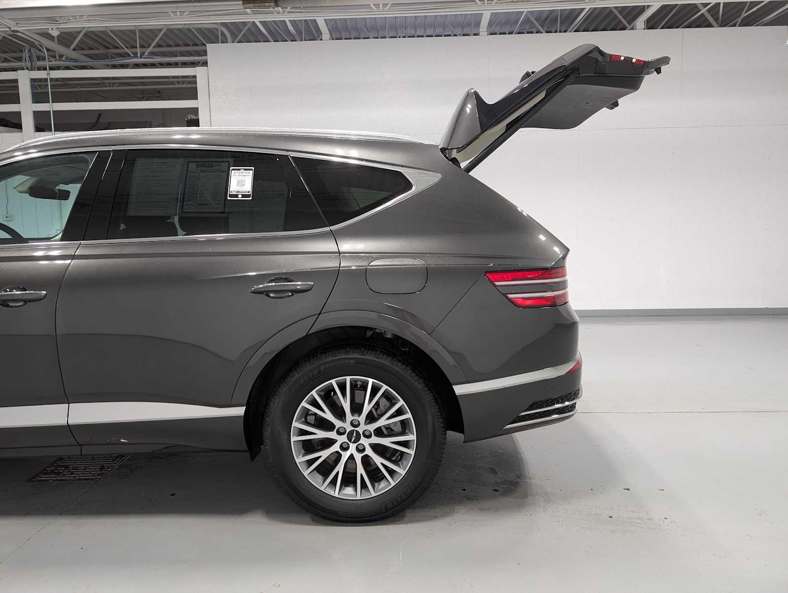 Used 2025 Makalu Gray Genesis 2.5T Standard image 11
