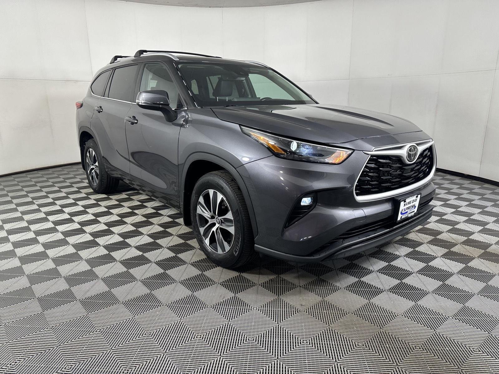 Used 2023 Magnetic Gray Metallic Toyota XLE image 11
