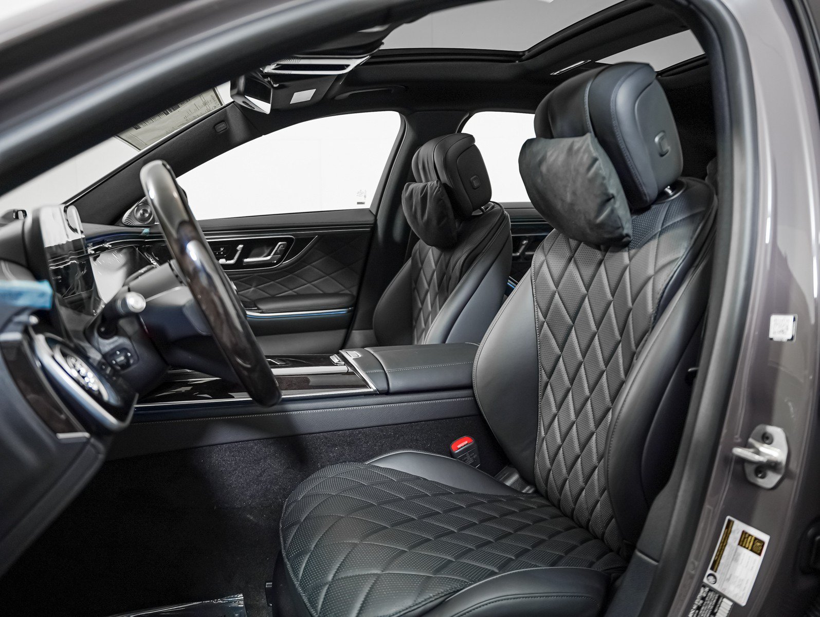 New 2027 Warm Grey Non-Metallic Mercedes-Benz S 580 image 11