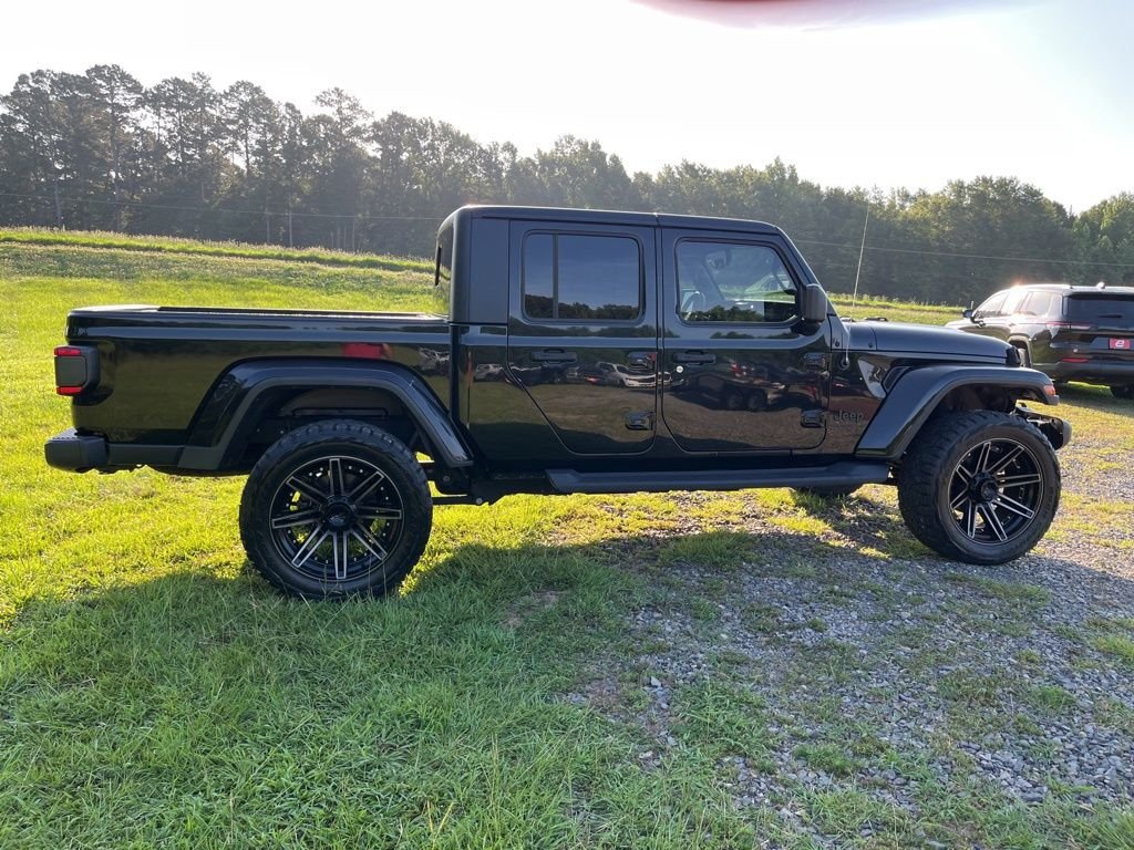 Used 2020 Black Jeep Sport image 9