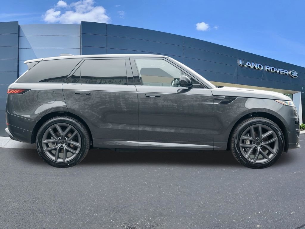 New 2026 Carpathian Grey LAND ROVER Dynamic SE image 8