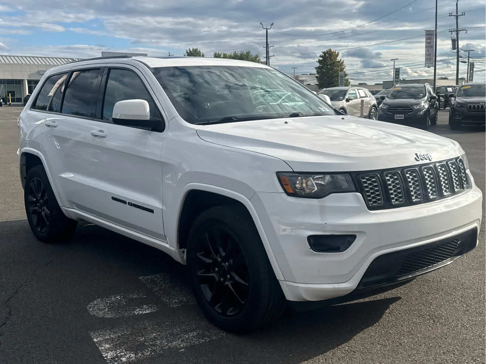 Used 2019 Bright White Clearcoat Jeep Altitude image 6