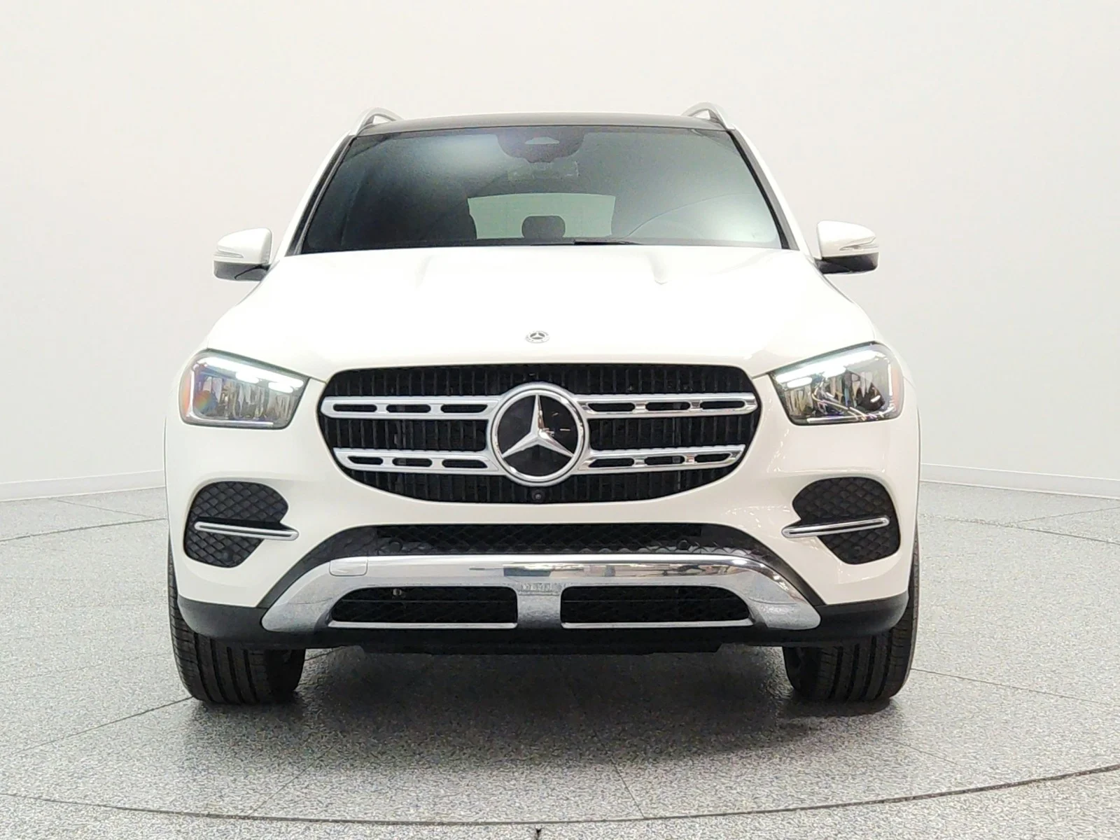 Certified Used 2024 Polar White Mercedes-Benz GLE 350 4MATIC® SUV image 2